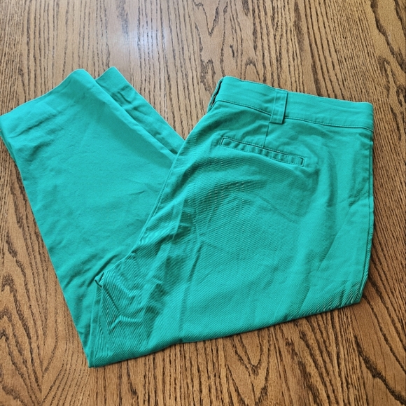 Counterparts Pants - Counterparts 16 petite green capris.